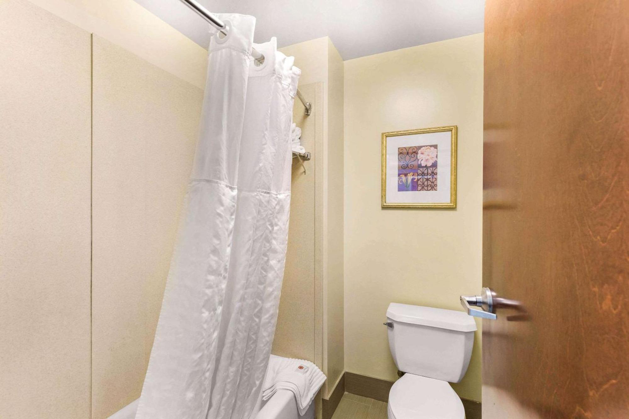 Hotel Comfort Columbia Gateway 2*